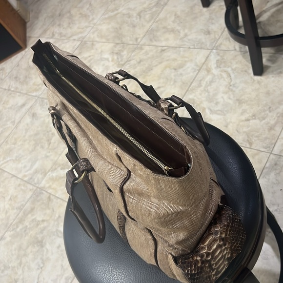 GHURKA - Picture 9 of 16